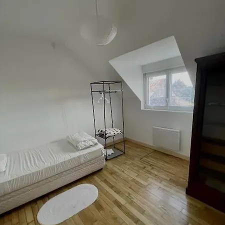 Maison 5 P, Face Mont St Michel *