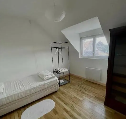 Maison 5 P, Face Mont St Michel *