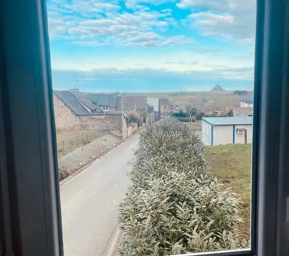 Maison 5 P, Face Mont St Michel Holiday home *